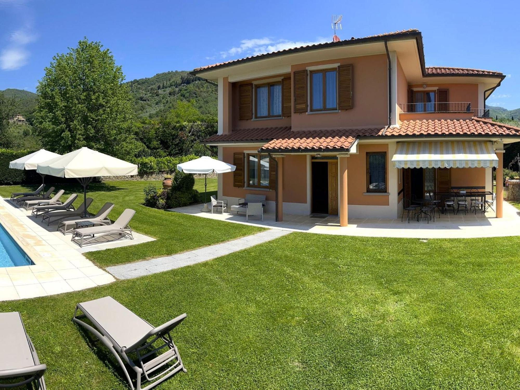 Belvilla By Oyo Otto A Loro Ciuffenna Exterior photo